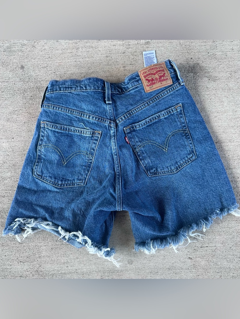 Levi’s 501 Mid Thigh Denim Shorts Size 26